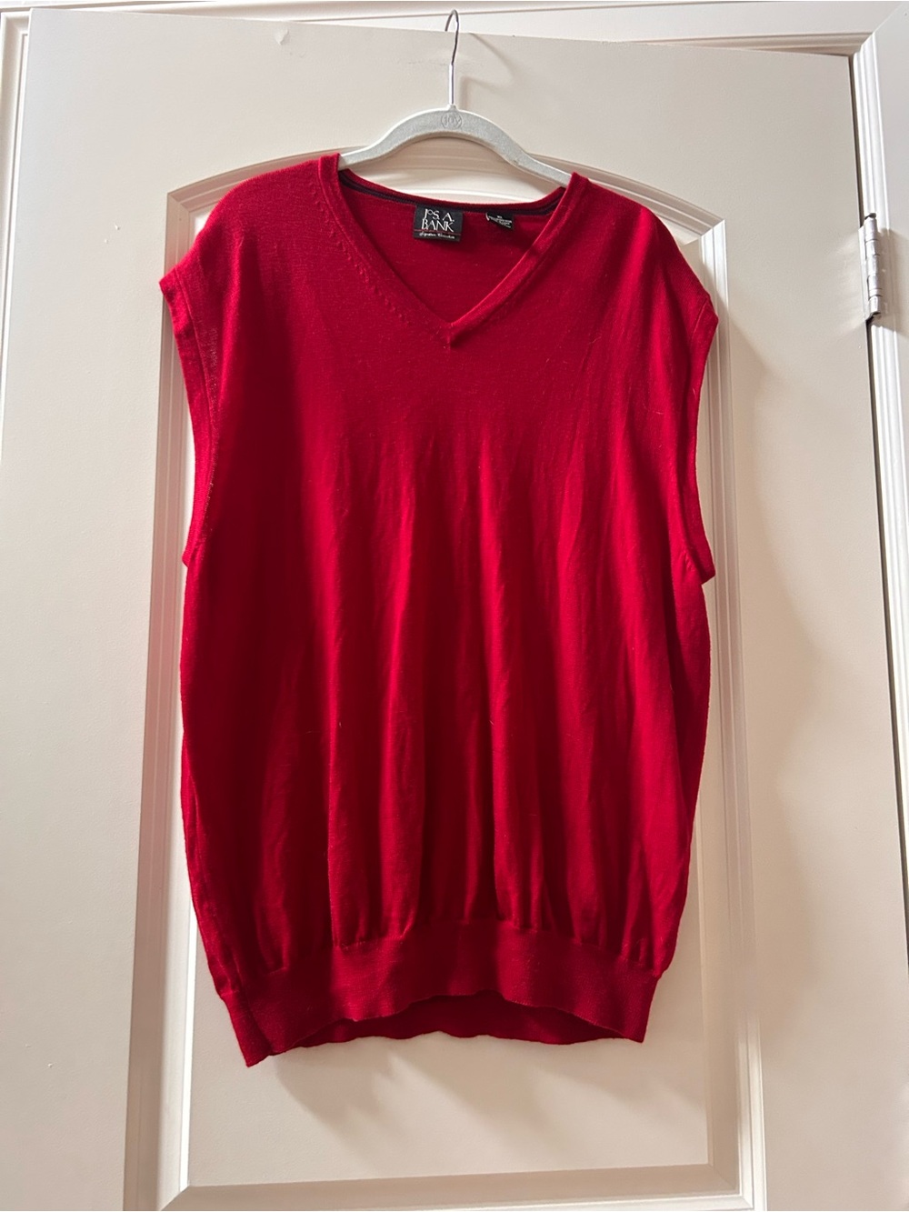 Jos A Bank 100% Merino Wool Bold Red Sweater vest. Preppy. Collegiate. Academic